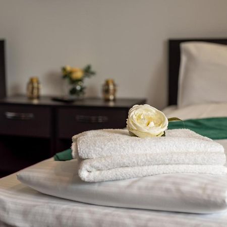 Escala Rooms Ghimbav Eksteriør billede