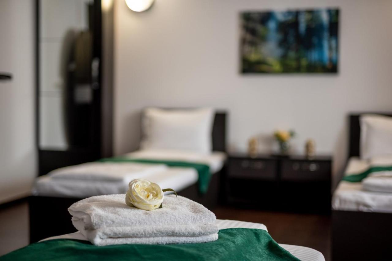 Escala Rooms Ghimbav Eksteriør billede