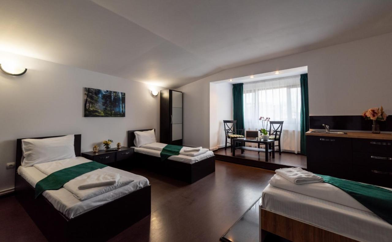 Escala Rooms Ghimbav Eksteriør billede