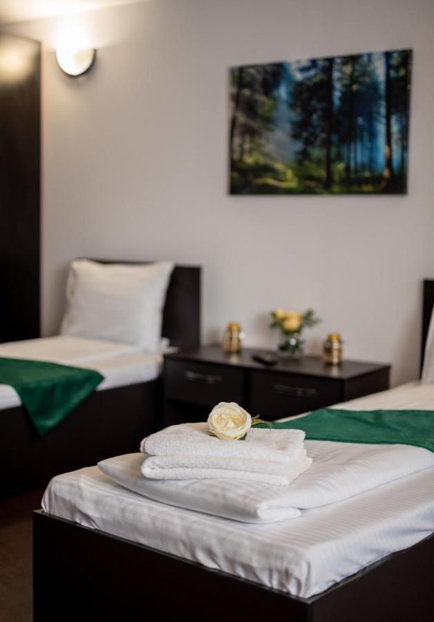 Escala Rooms Ghimbav Eksteriør billede