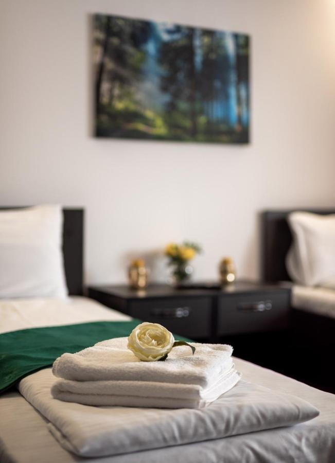 Escala Rooms Ghimbav Eksteriør billede