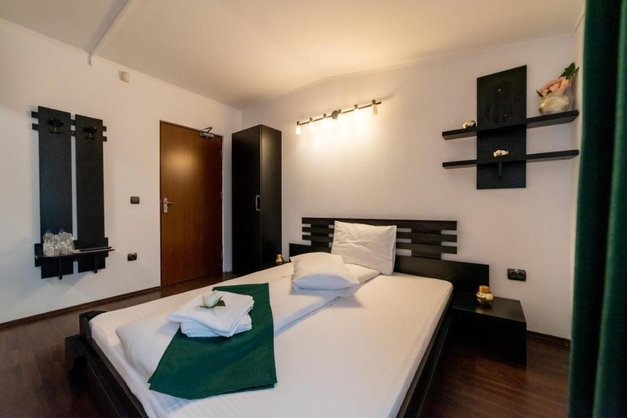 Escala Rooms Ghimbav Eksteriør billede
