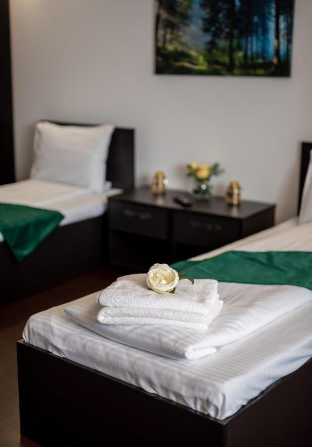 Escala Rooms Ghimbav Eksteriør billede