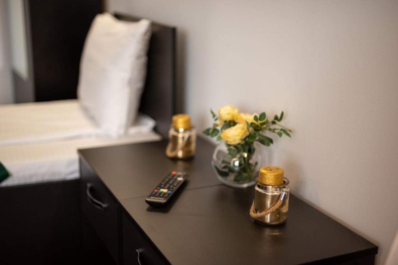 Escala Rooms Ghimbav Eksteriør billede