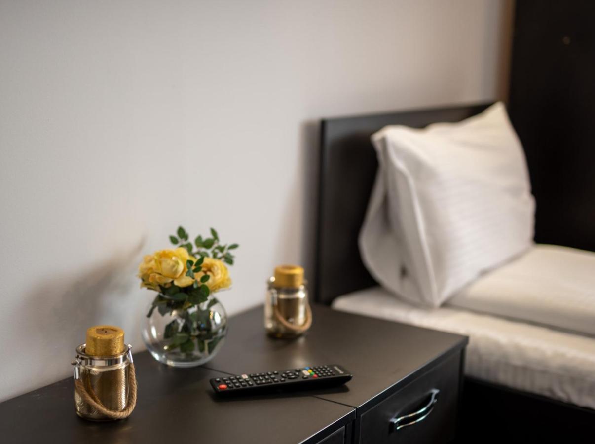 Escala Rooms Ghimbav Eksteriør billede