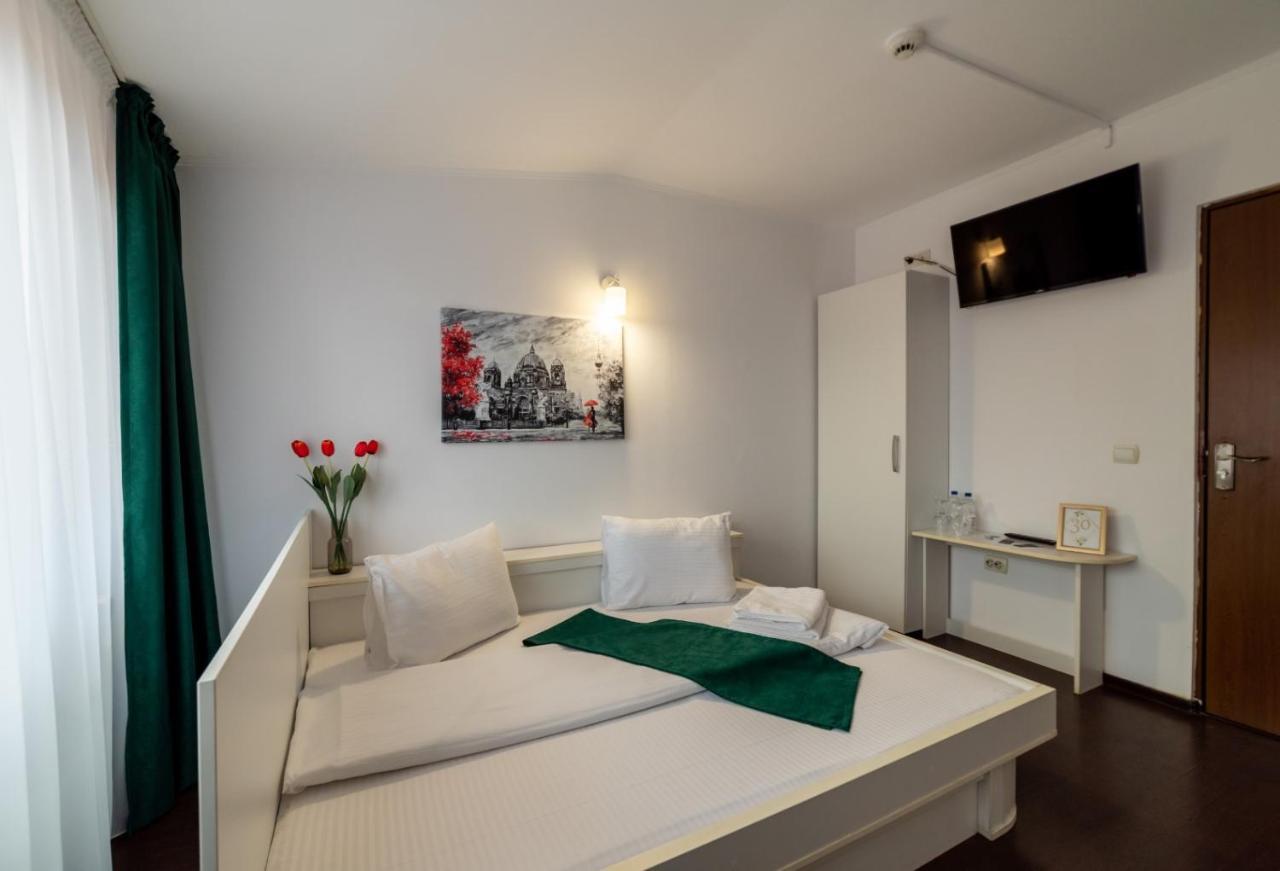 Escala Rooms Ghimbav Eksteriør billede