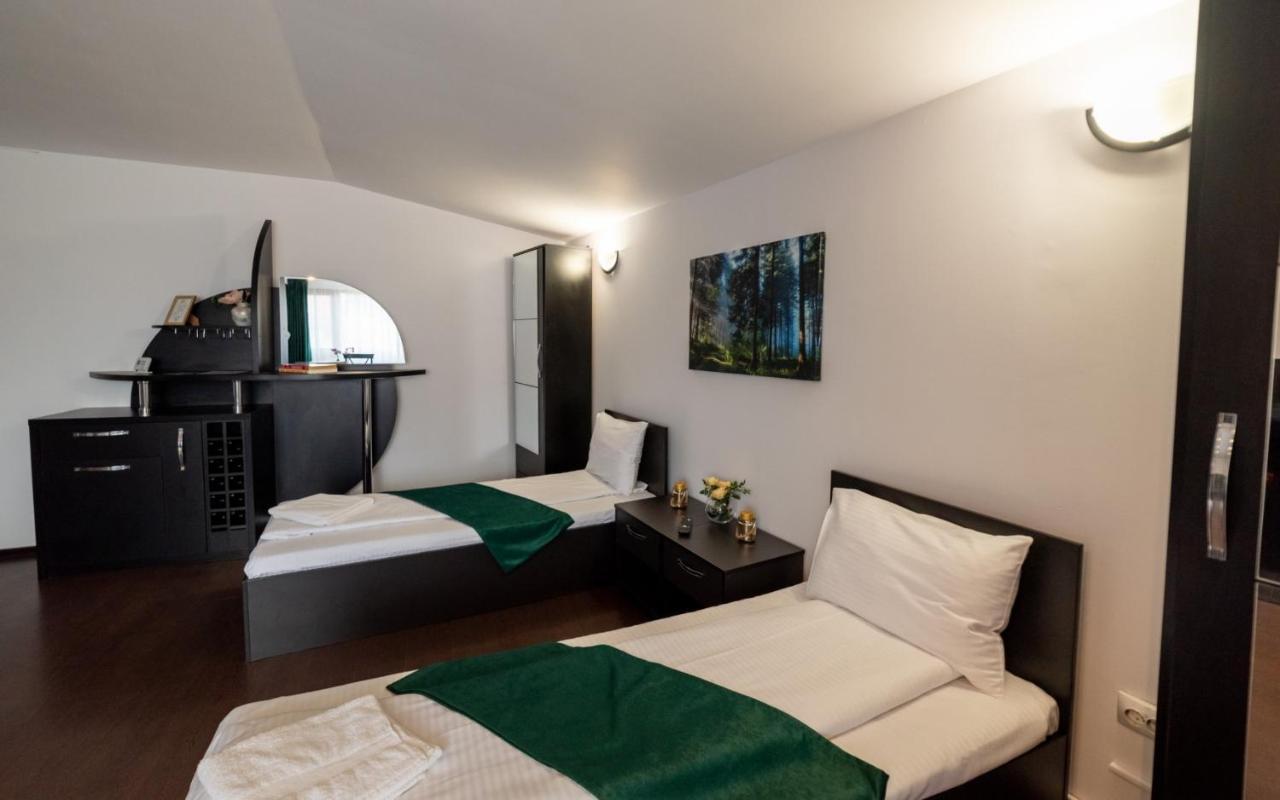 Escala Rooms Ghimbav Eksteriør billede