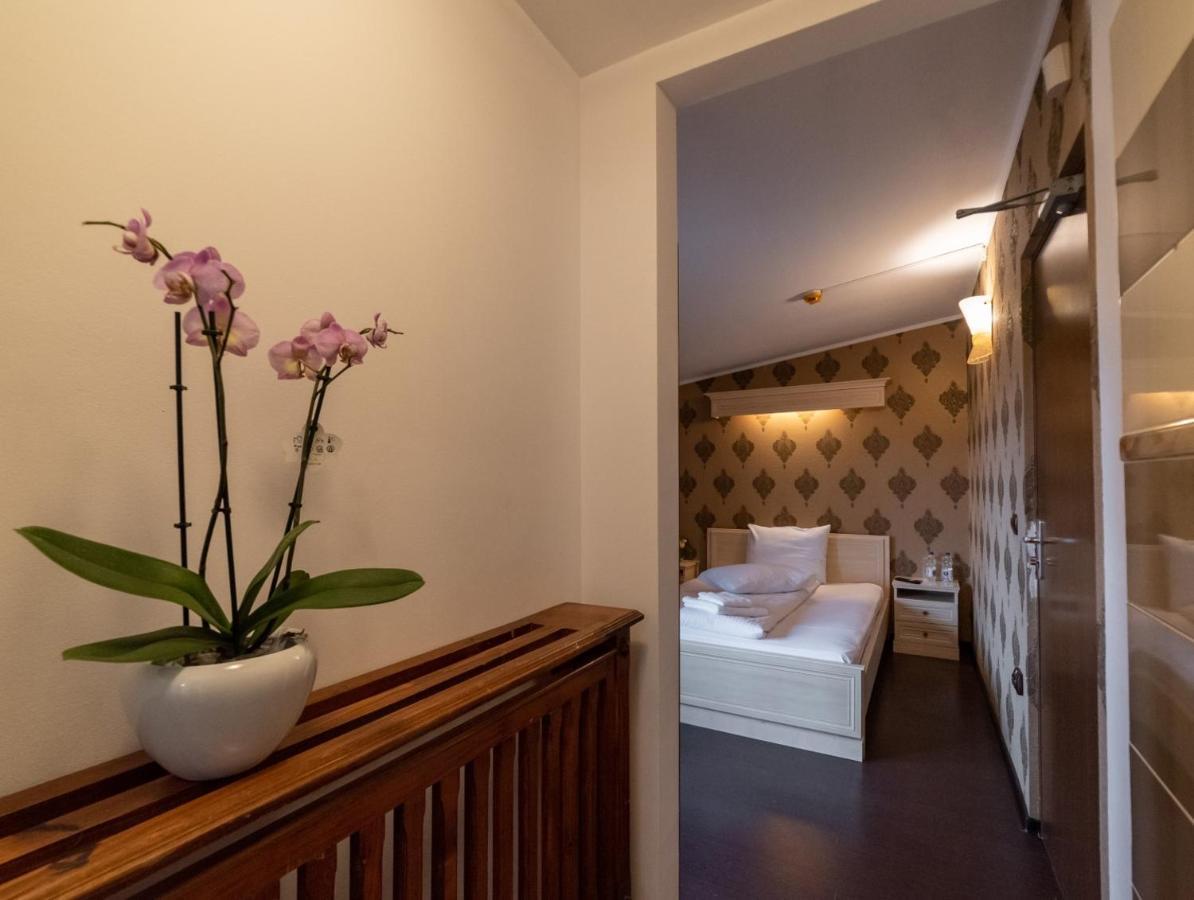 Escala Rooms Ghimbav Eksteriør billede