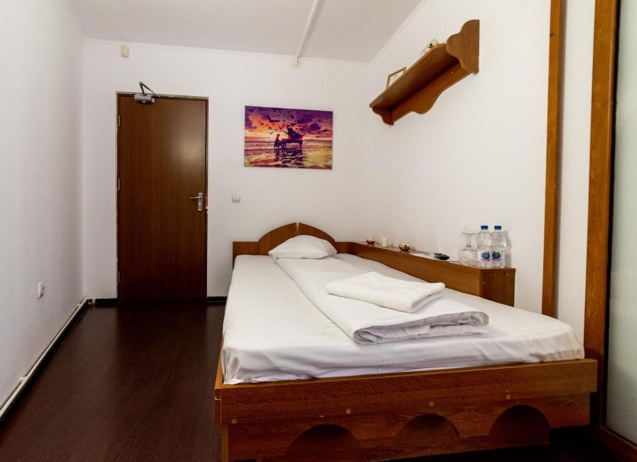 Escala Rooms Ghimbav Eksteriør billede
