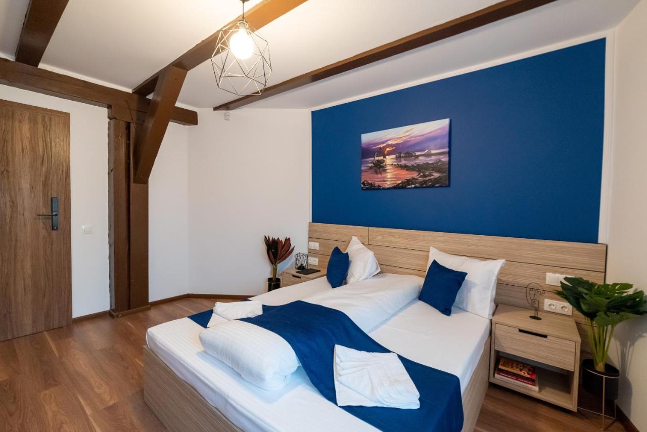 Escala Rooms Ghimbav Eksteriør billede
