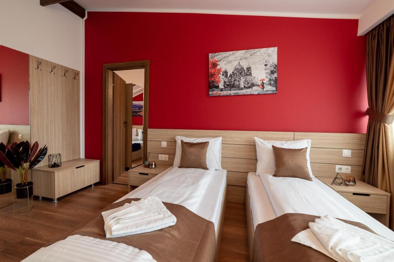 Escala Rooms Ghimbav Eksteriør billede