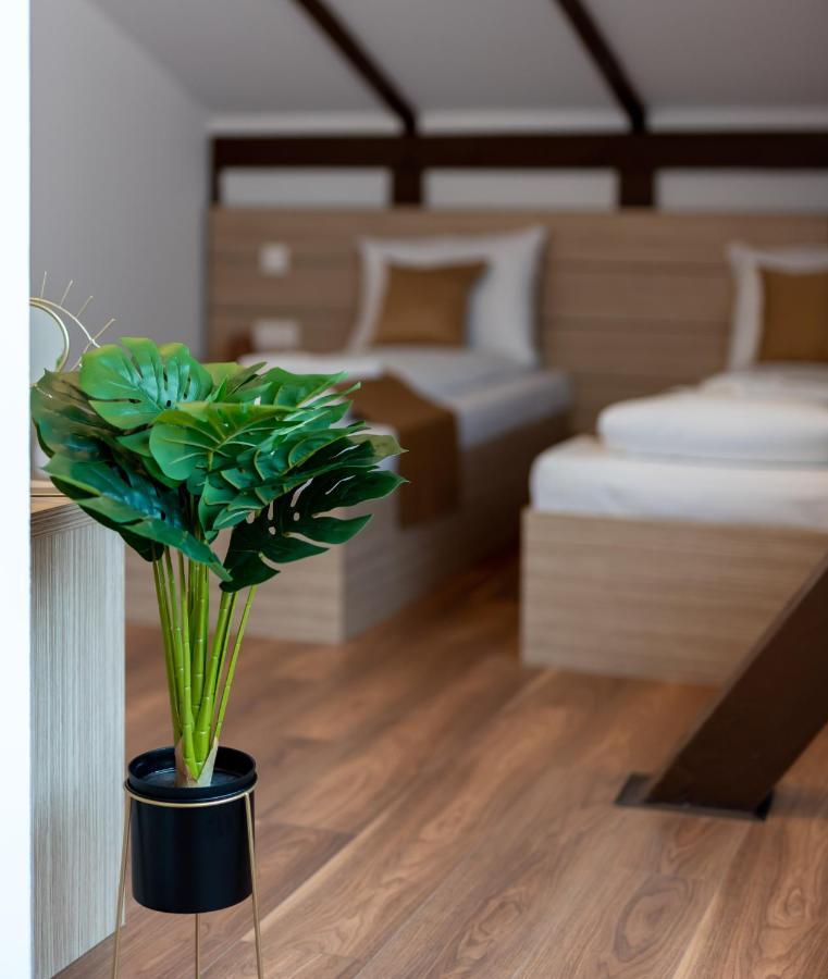 Escala Rooms Ghimbav Eksteriør billede